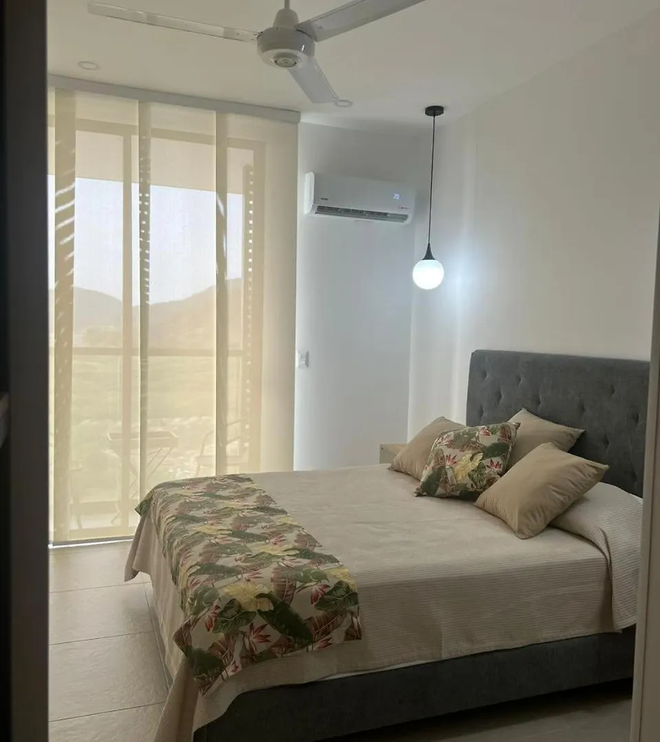 Apartamento Deluxe En Pozos Colorado - Santa Marta
